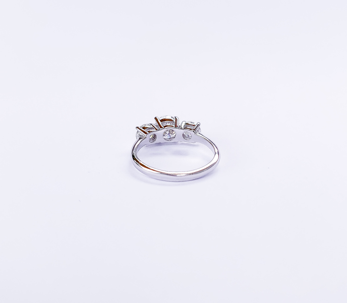 The Luisa Ring - 2 ct Moissanite