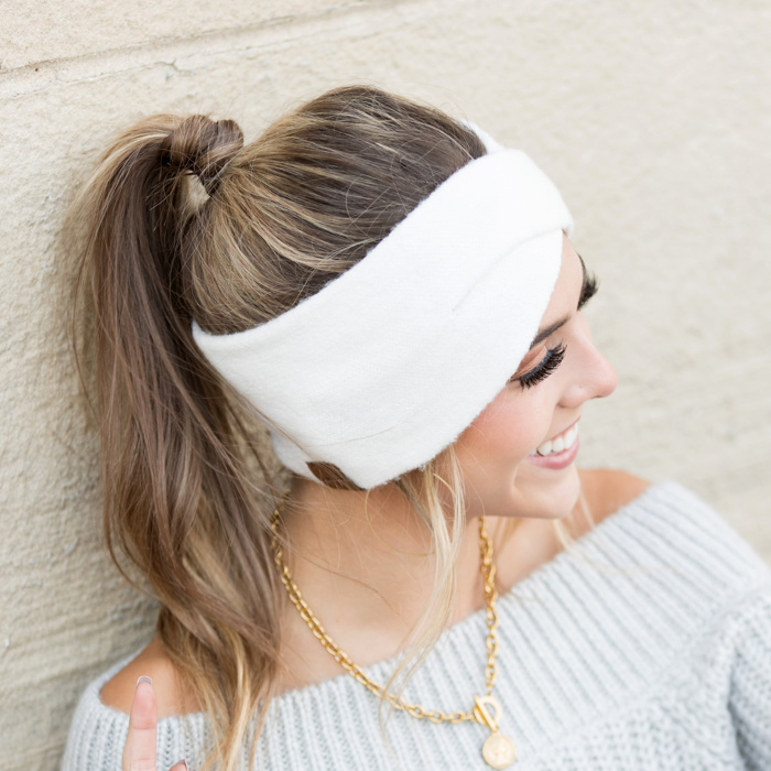 C.C� Fine Yarn Headwrap