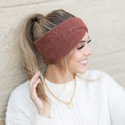 C.C� Fine Yarn Headwrap