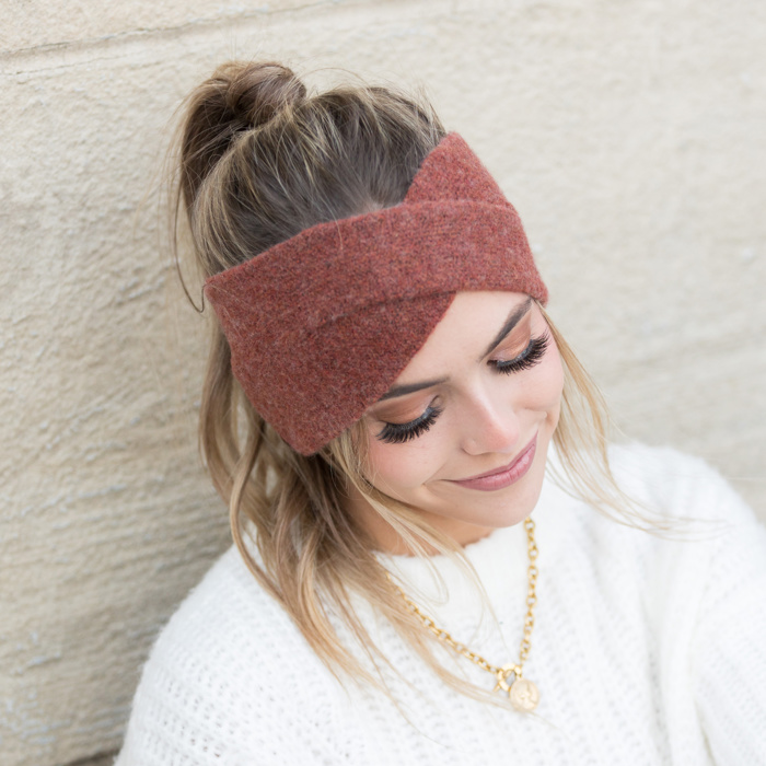 C.C� Fine Yarn Headwrap