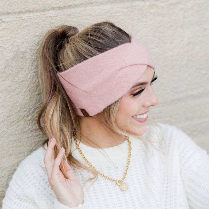 C.C� Fine Yarn Headwrap