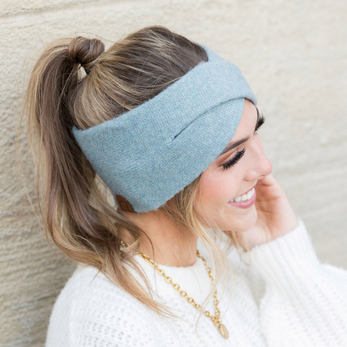 C.C� Fine Yarn Headwrap
