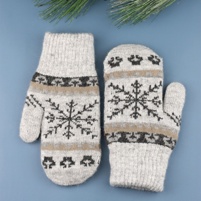Nordic Snowflake Mittens