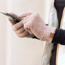  C.C� Chenille Touch Gloves
