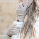  C.C� Heather Gloves