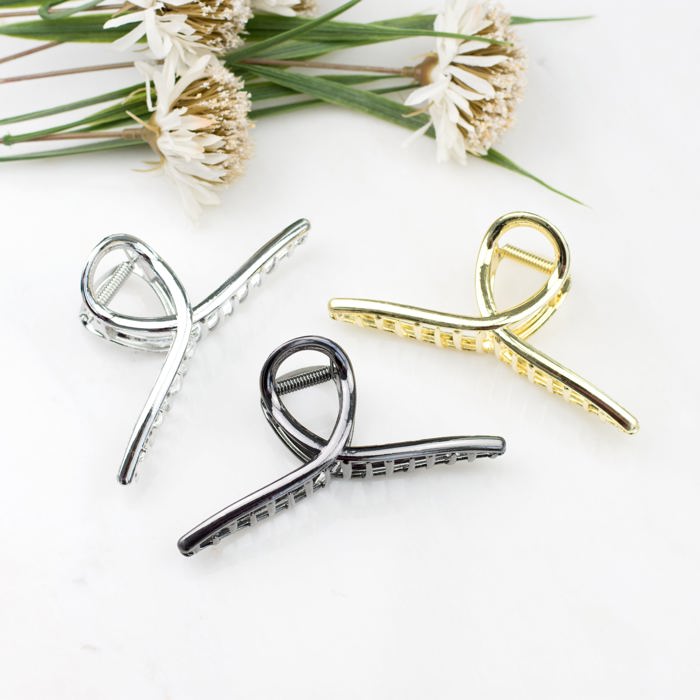 Metallic Loop Hair Claw