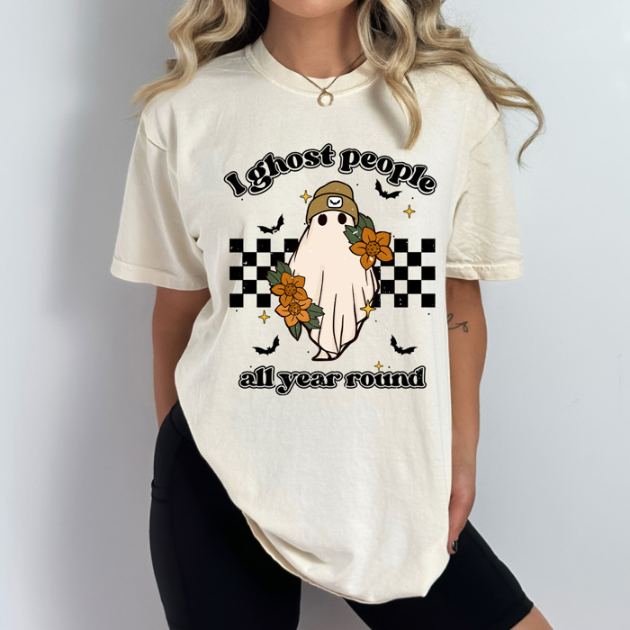 I Ghost People All Year Round Comfot Colors Tee, Halloween Ghost Graphic Tee, Fall Trendy Ghost Printed Tee