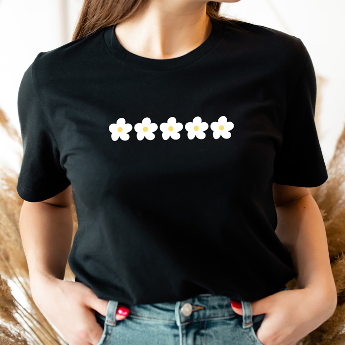 Daisy Flower Basic Graphic Tee, Dainty Flower Shirt, Floral Printed Shirt 