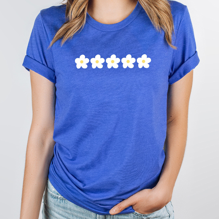 Daisy Flower Basic Graphic Tee, Dainty Flower Shirt, Floral Printed Shirt 