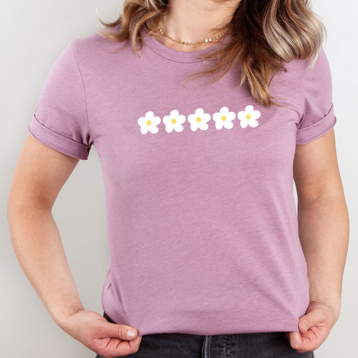 Daisy Flower Basic Graphic Tee, Dainty Flower Shirt, Floral Printed Shirt 