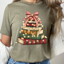 XL Olive Holiday Vintage Book Tree Graphic Tee, Christmas Book Stack Shirt, Festive Reading Tee