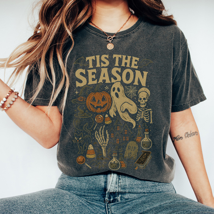 Tis The Season Halloween Graphic Tee, Halloween Shirt, Fall Graphic Tee, Cute Halloween Shirt, Spooky Shirt, Comfort Colors