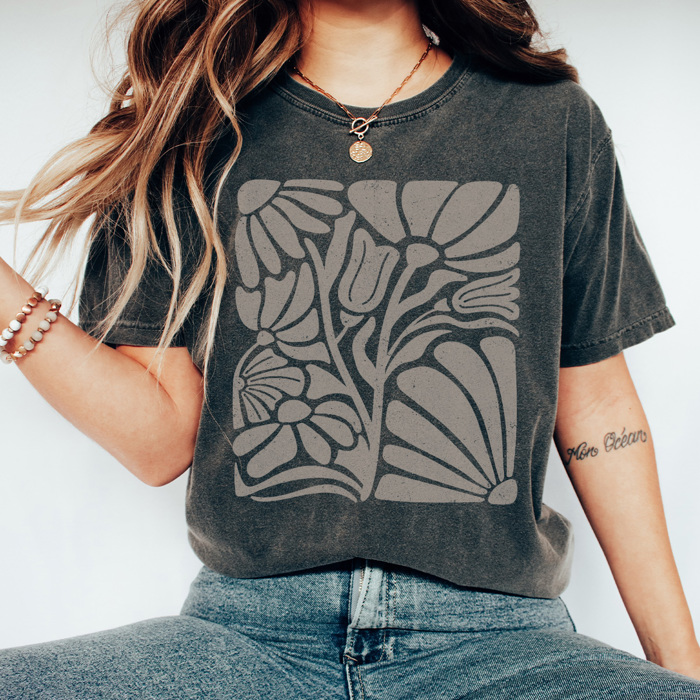 Boho Vintage Flower Graphic Tee, Cute Flower Shirt, Summer Tee, Boho Shirt