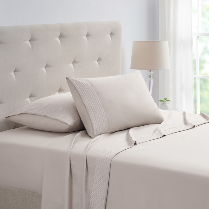 Bamboo 4 Piece 1800 Thread Count luxurious Ultra-soft Waffle Hem Sheet Set