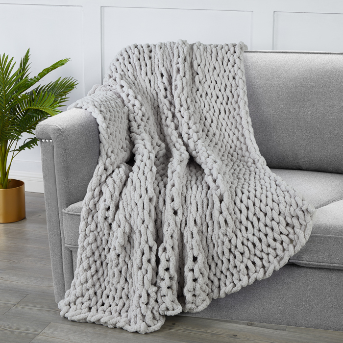 Kathy Ireland Chunky Chenille Plush Throw - 50" x 60"