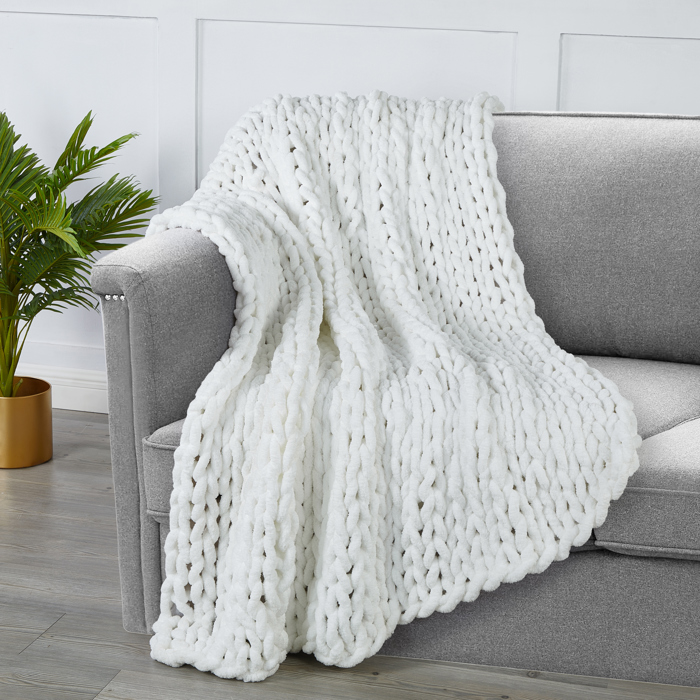 Kathy Ireland Chunky Chenille Plush Throw - 50" x 60"
