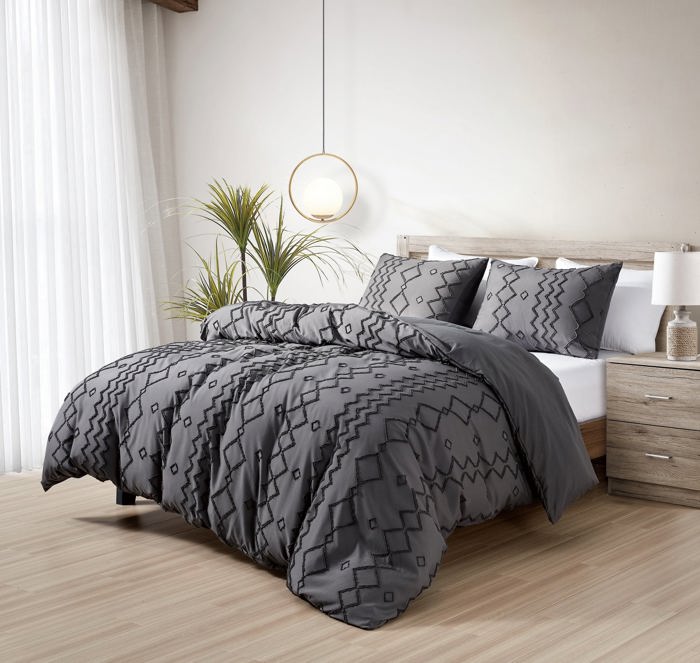 Bibb Home 2000 Count Tufted Duvet Cover (3-Piece)