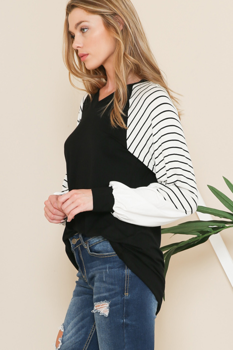 V-NECK BASEBALL TUNIC WITH STRIPE SLEEVES