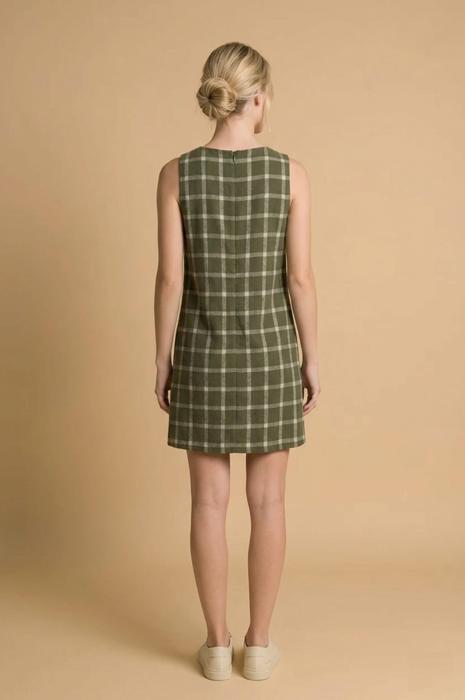 SLEEVELESS SHIFT DRESS WITH PLAID PATTERN