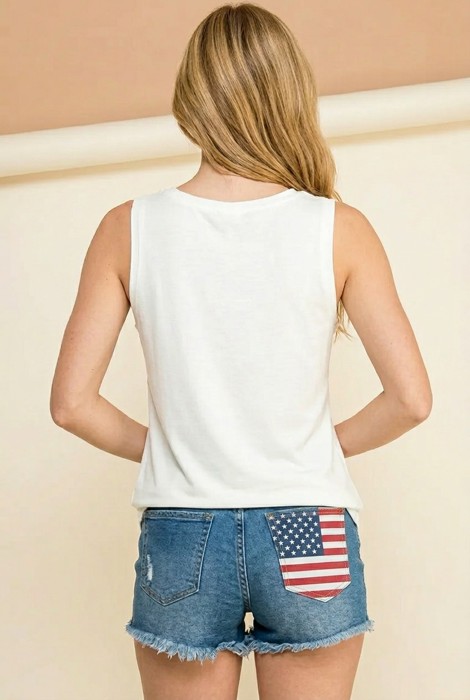 SOLID TANK TOP WITH FLAG DETAIL