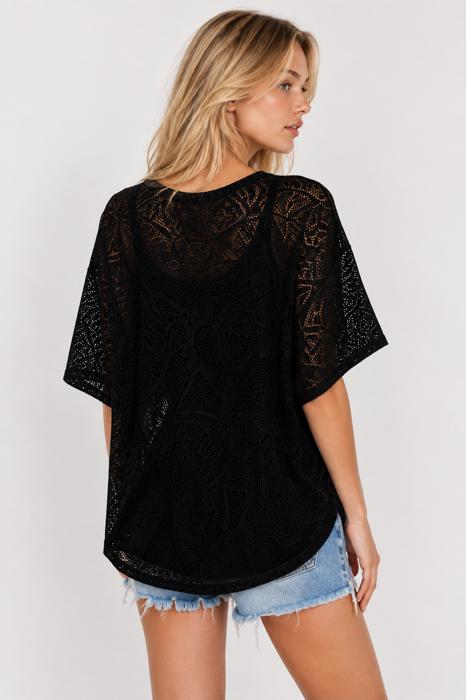 OVERSIZED LACE SHORT SLEEVE TOP