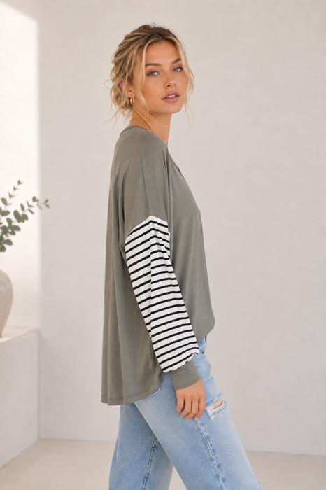CRISS CROSS CHEST TOP WITH STRIPE SLEEVE CONTRAST