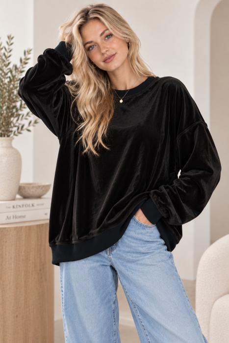 OVERSIZED PLUSH SWEATSHIRT