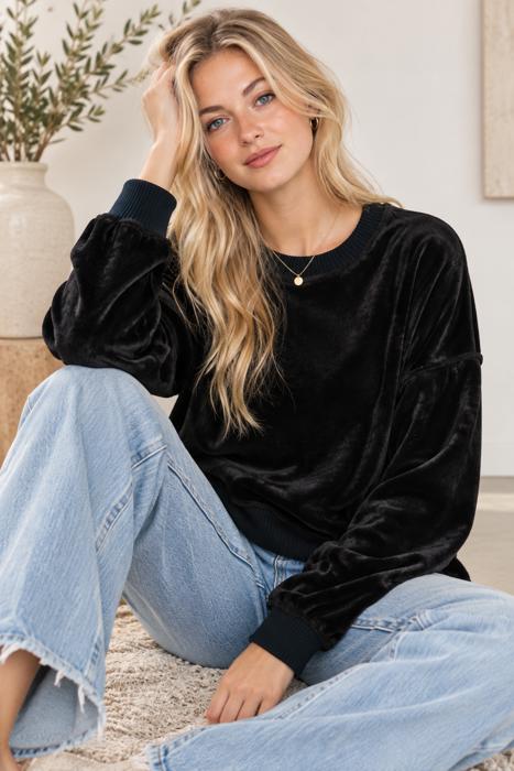 OVERSIZED PLUSH SWEATSHIRT