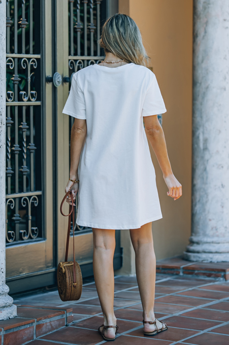 Embroidered dress with pockets