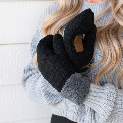 C.C� Mittens Color-Block