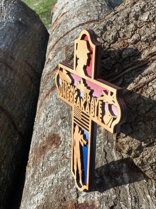 Wooden Women in the Military Cross | Laser Cut Hand Painted Wall Decor | Military Woman and Female Veteran Gift | Faith Keepsake