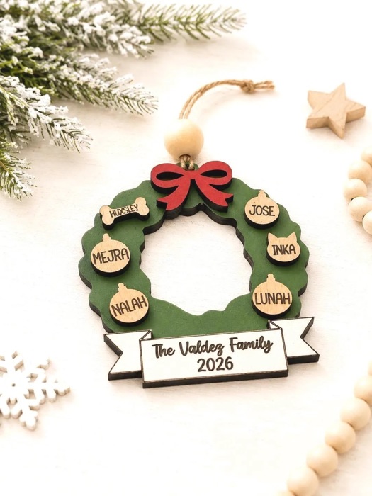 Personalized Family Christmas Ornament | Custom Pet & Family Ornament | Christmas Tree Ornament | Family Name Christmas Ornament