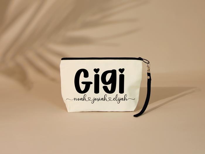  Personalized Grandma with Grandchildren's Names Cosmetic Bag with Wristlet – Pouch for Grandma, Travel, Make up or Everyday Essentials
