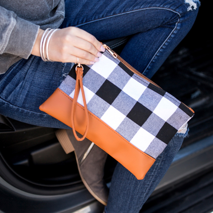 DaniEmCo BUFFALO CHECK CLUTCH | Removable Wristlet Bag
