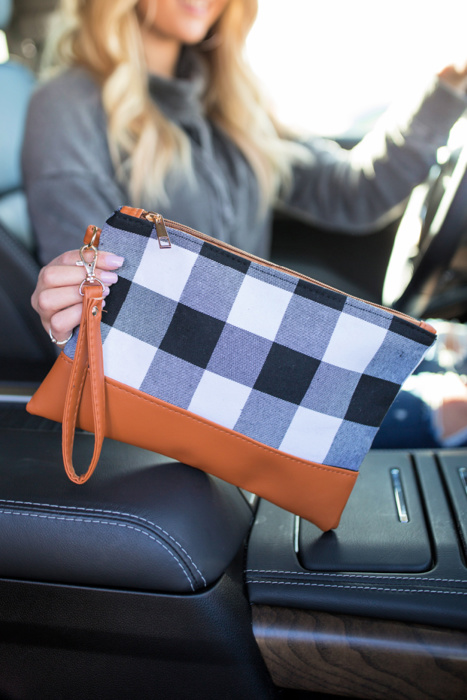 DaniEmCo BUFFALO CHECK CLUTCH | Removable Wristlet Bag