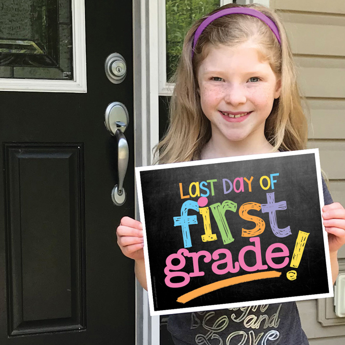 First & Last Day of School Photo Signs – Two-Sided Chalkboard-Style, Preschool–College