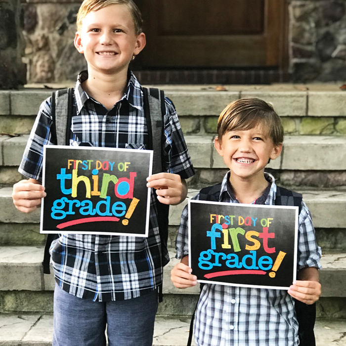 Mom Must-Have School Keepsake Kit | Class Keeper®, Photo Prop Deck & School Stickers | BONUS! App Membership + BONUS! Earn & Learn® Chore Chart Pad