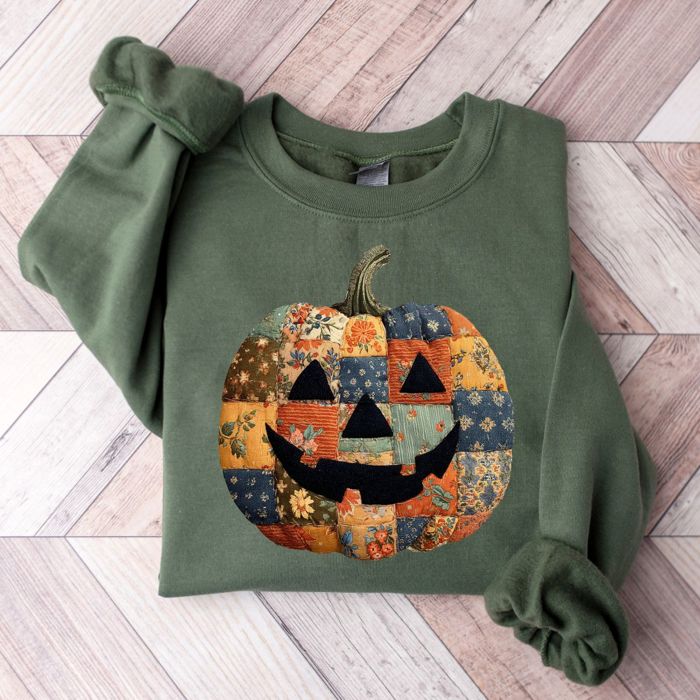 Faux Patchwork Vintage Style Jack-O-Lantern Pumpkin  - Sweatshirt (Crewneck)  Poly-Cotton Colors (Unisex)  Gildan