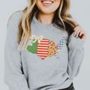  Faux (Printed, not real quilted fabric) Quilted Ditzy Floral United States Road Trip Design - Sweatshirt (Crewneck)  Poly-Cotton Colors (Unisex)  Gildan