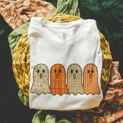 Cute Faux (Printed, not real quilt) Quilted Ghosts In A Row Perfect For Halloween - Soft Comfy T-Shirt Bella Canvas