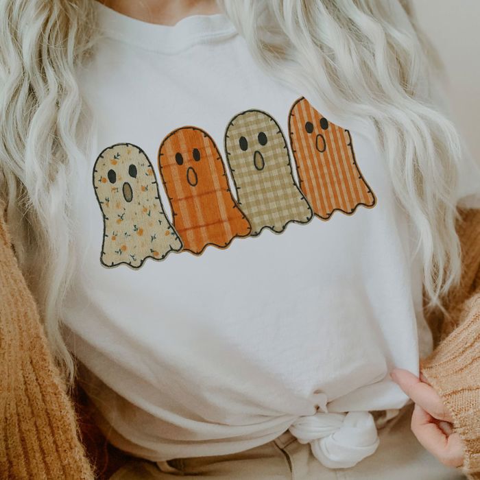 Cute Faux (Printed, not real quilt) Quilted Ghosts In A Row Perfect For Halloween - Soft Comfy T-Shirt Bella Canvas