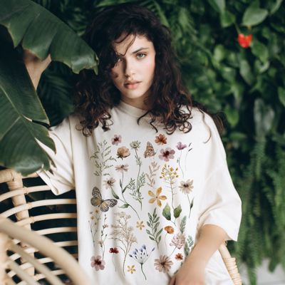 Vintage Watercolor Florals Flowers Blooms - T-Shirt