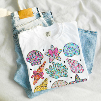 Ditzy Floral Summer Beach Shells - T-Shirt (Crewneck)  100 Cotton Heavyweight Tee (Unisex)  Comfort Colors
