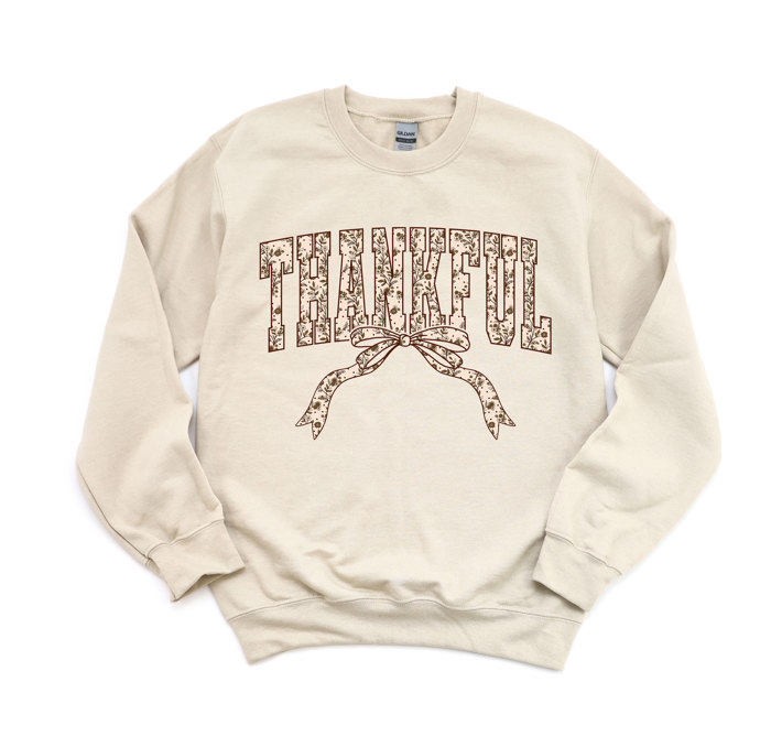 A Vintage Thanksgiving - Stay Warm This Season With A Comfy Thanksgiving Sweatshirt