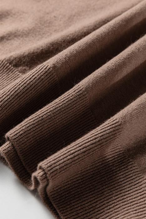 Contrast Striped Trim V Neck Varsity Light Sweater | S-XL