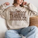  Thankful Brown Checkered - Fall Crew Neck Sweatshirt, Retro Autumn Bow Top, Cozy Thanksgiving Graphic Shirt, Neutral Plaid Fall Outfit