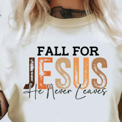 Fall for Jesus He Never Leaves Graphic Tee Christian Faith Autumn Pumpkin Shirt for Women