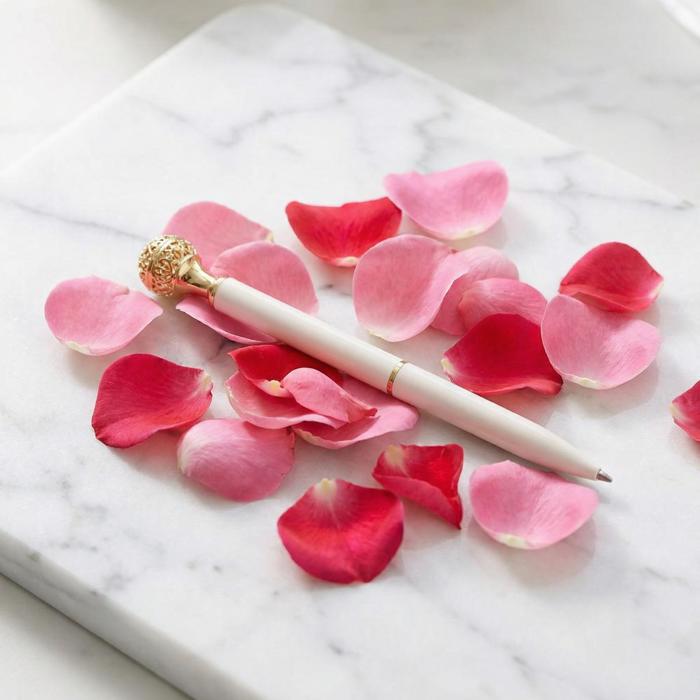 Essential Oil Diffuser Pen in Rose | Includes 1 ml of Essential Oil and 2 Lava Beads | Refillable