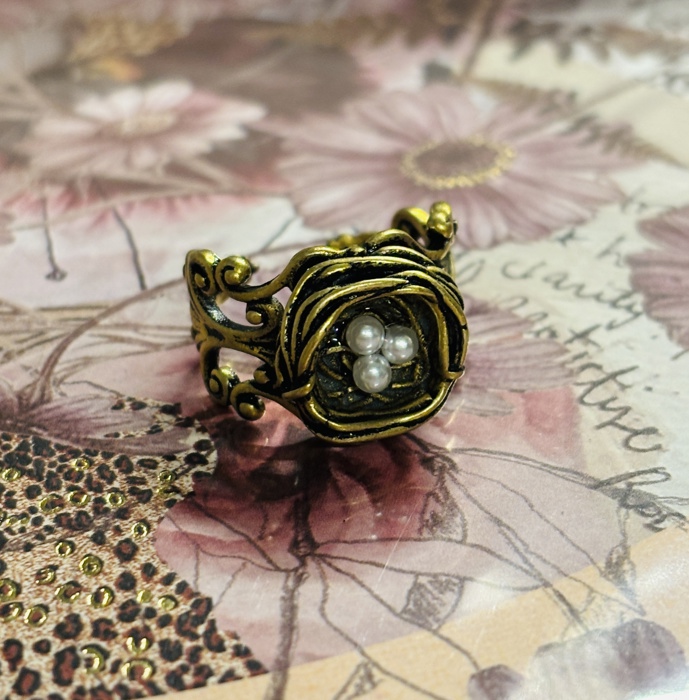 Bird's Nest Ring in Old Gold | Vintage | Adjustable Size