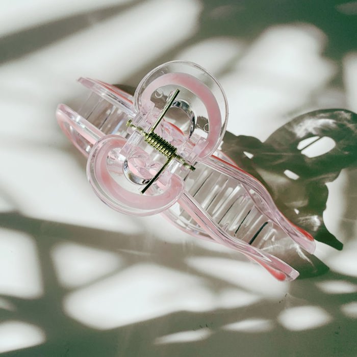 Coquette Bow in Pink Hair Claw